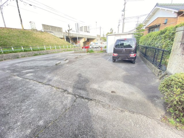 板屋町貸店舗の駐車場