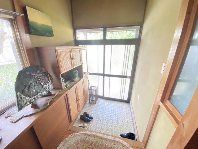 板屋町貸店舗の玄関
