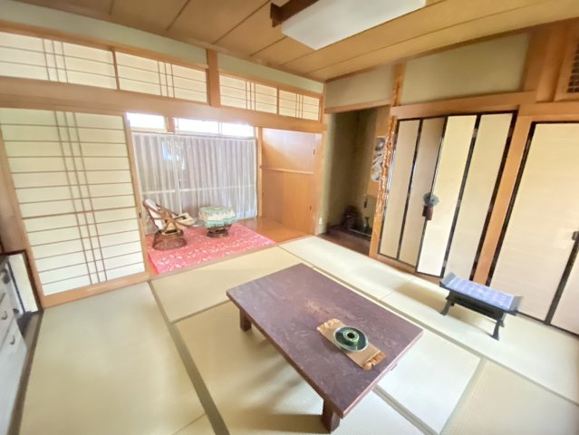 板屋町貸店舗の和室