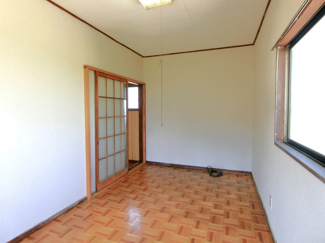 大網戸建の洋室