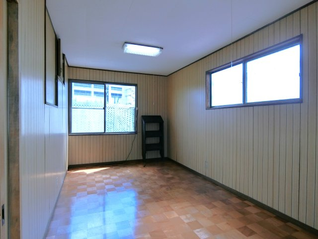 大網戸建の洋室