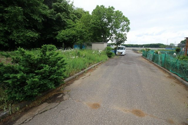 野木町南赤塚の前面道路含む現地写真