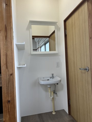 【洗面所】 | 川辺平家Ｂ | ※写真と現況が異なる場合、現況に従います。