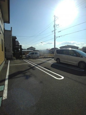 【駐車場】 | ブリュッケＢ | 駐車場です