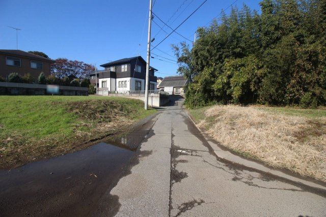 野木町野渡の前面道路含む現地写真|北東側道路（2021年12月撮影）