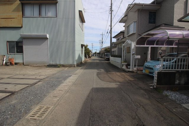 野木町友沼の前面道路含む現地写真|南東側道路（2024年2月撮影）