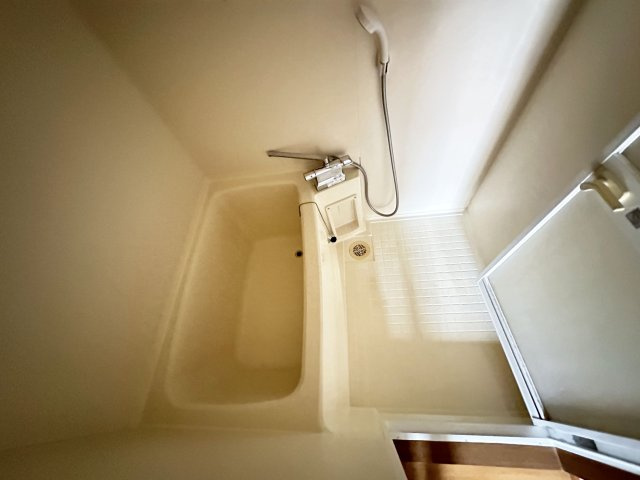 メゾンふだばの浴室