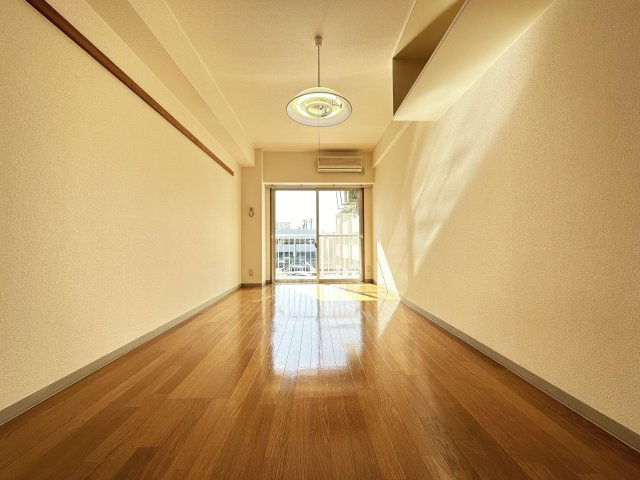 カスティージョYの洋室