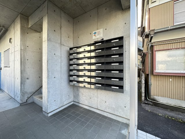 ハイツAのエントランス