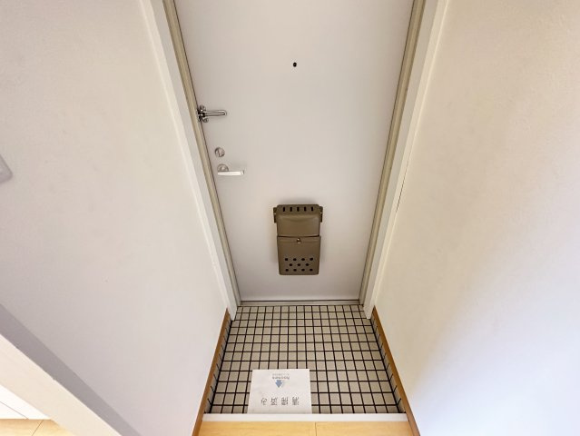 メゾン内藤の玄関