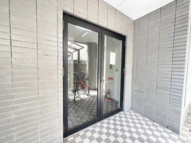 メゾン内藤のエントランス