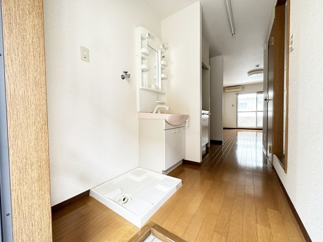 フィットハイム北本町の独立洗面台