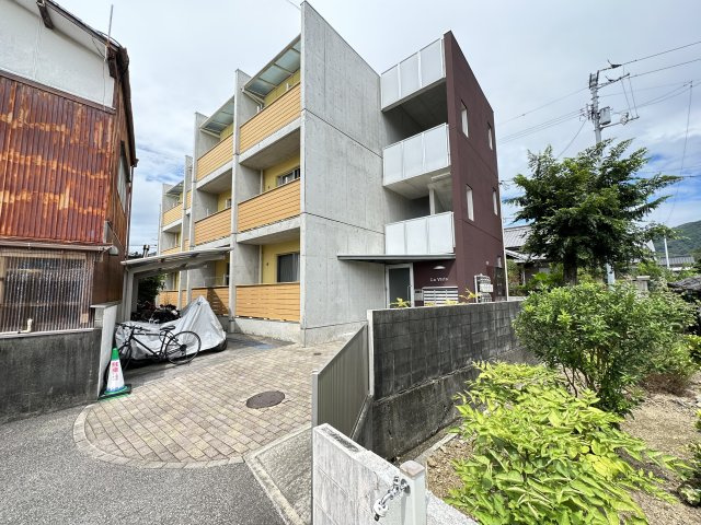 ラ・ヴィスタの外観