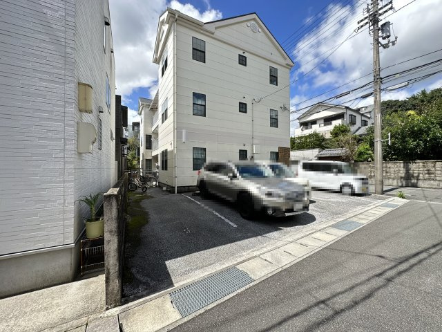 ベルアージュの駐車場