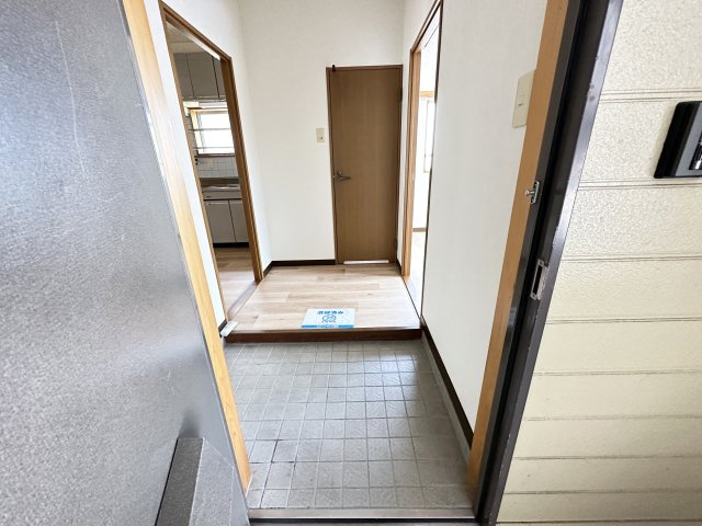 パークサイド葛島の玄関