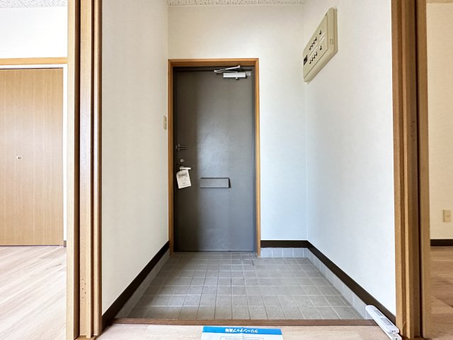 パークサイド葛島の玄関