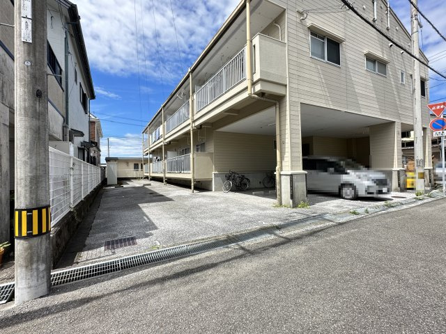 パークサイド葛島の駐車場