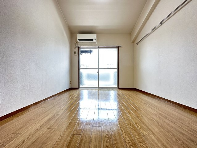 クレメント南宝永の洋室