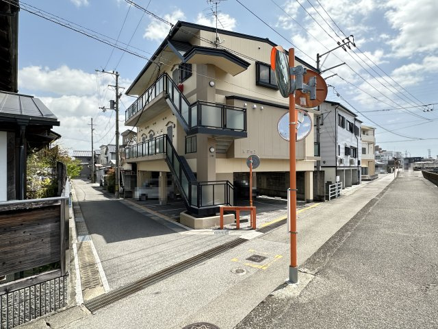 ピジョンの外観