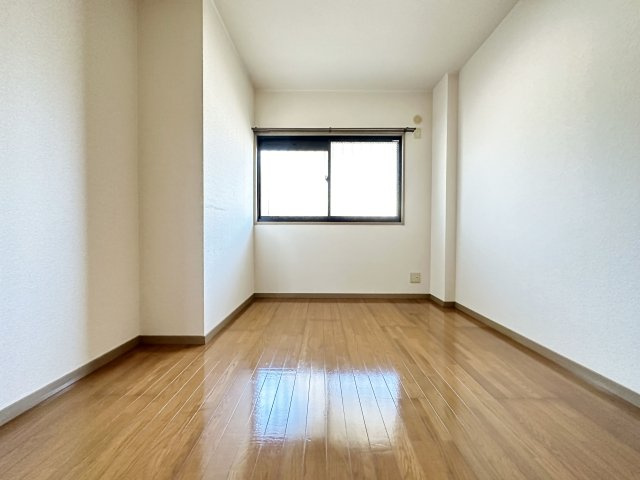 ミルキーハウス 南棟の洋室