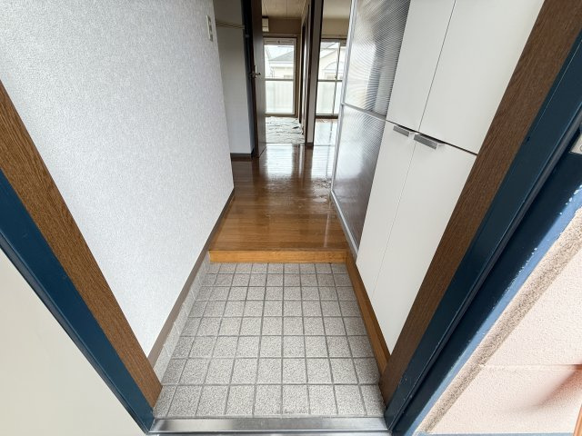 サンサンハイツⅡの玄関