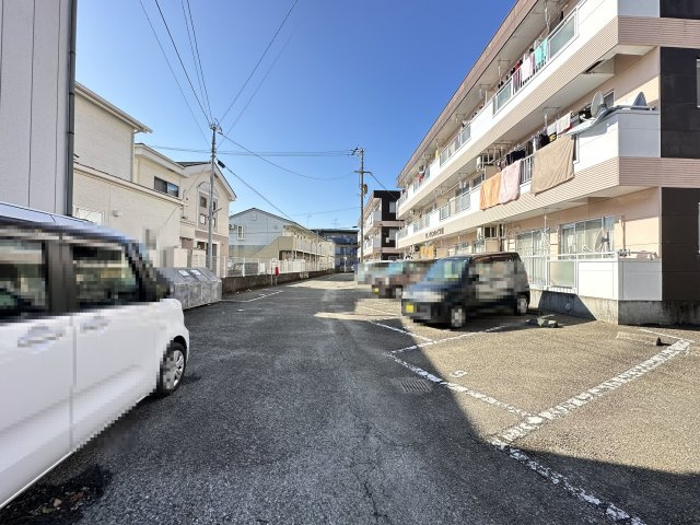 サンサンハイツⅡの駐車場