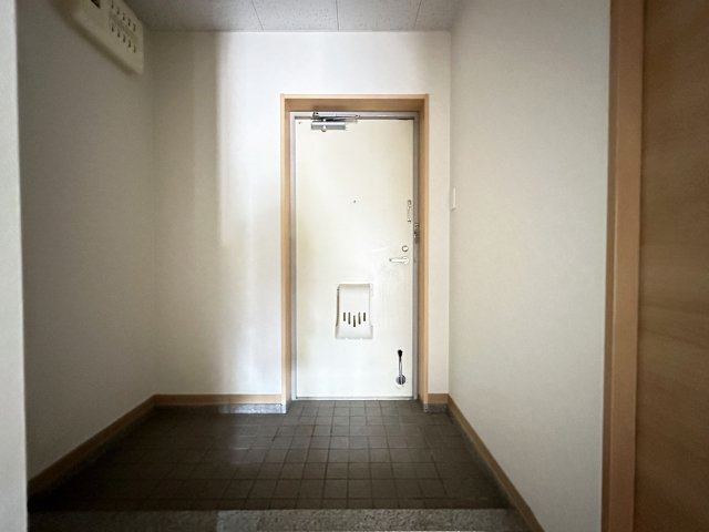 パークサイド高須2の玄関