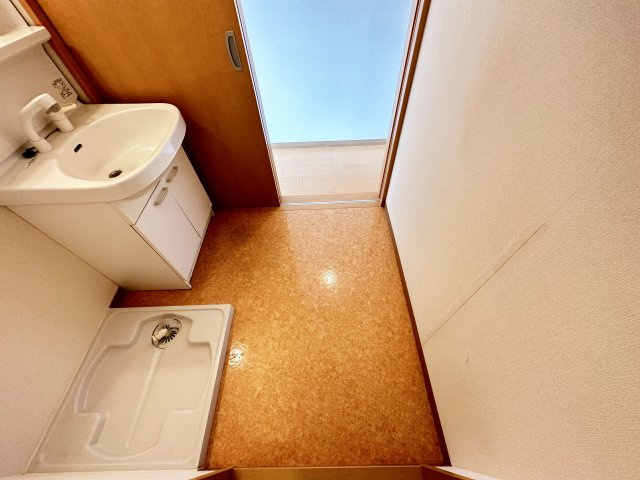 アスターハウス新本町の洗面所|コンパクトで使いやすい洗面所