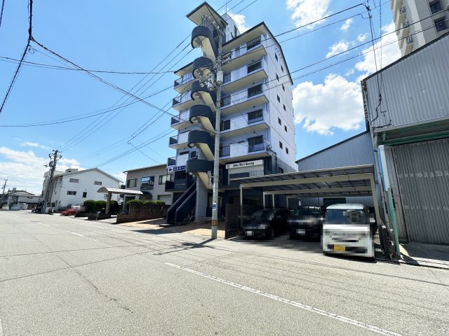 ジョンブルハウス