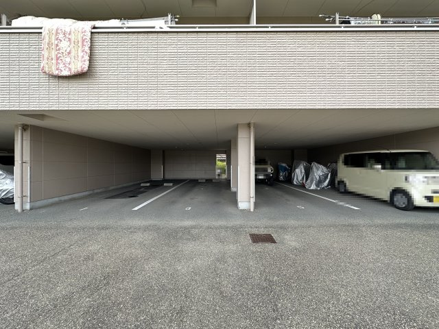 山陽ハイツの駐車場