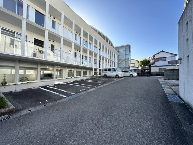 カサブランカの駐車場