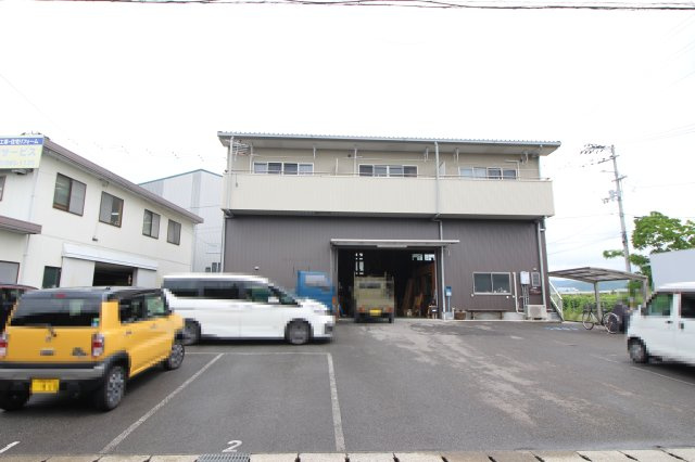MT南久保の駐車場