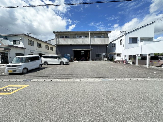 MT南久保の駐車場