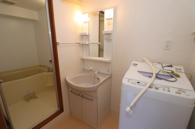 ロイヤルリバーの独立洗面台|独立洗面台で身支度をすべて済ませてしまいましょう