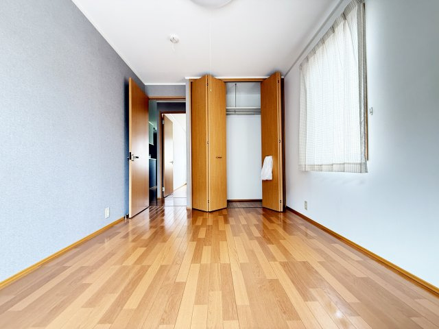 サンハイム C棟の居間・リビング