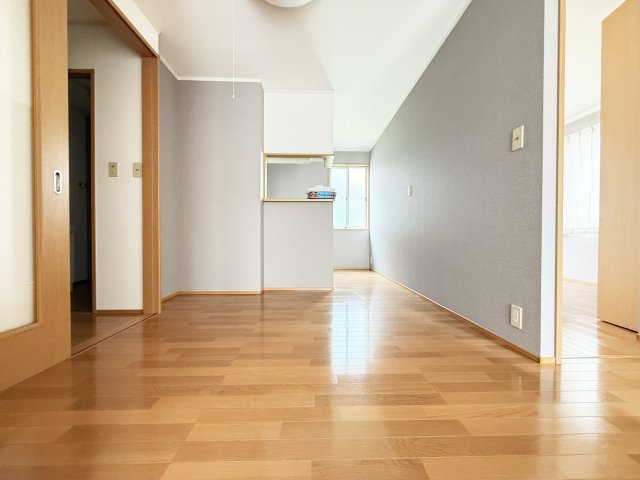 サンハイム C棟の居間・リビング