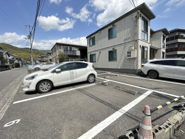 サンハイム D棟の駐車場