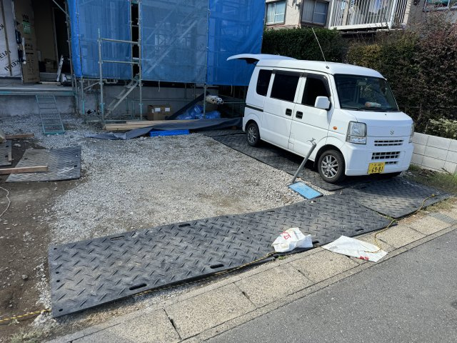 流山市西平井新築戸建【流山小学校：10分】の駐車場|1号棟駐車スペース・並列２台駐車可