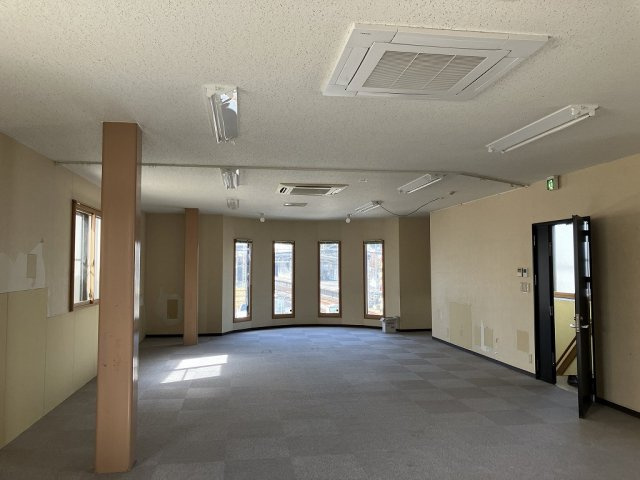 小清水ビルの内装