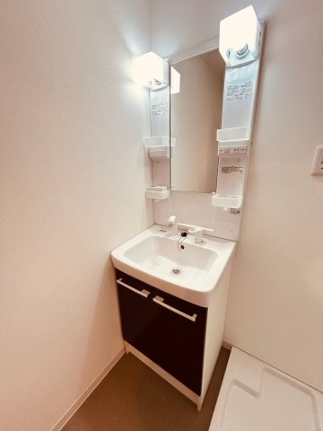 ジーメゾン明石林崎の洗面所