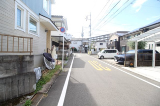 【前面道路含む現地写真】