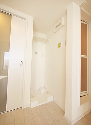 【設備】 | ルラキス保土ヶ谷 | 嬉しい室内洗濯機置場付