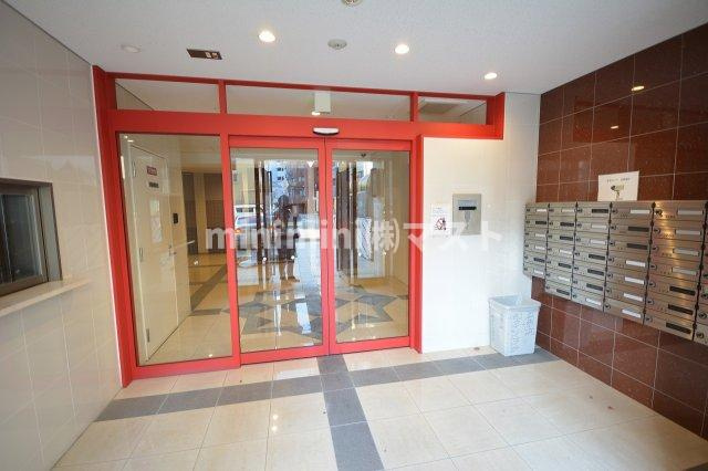 SunSunなんば弐番館のエントランス