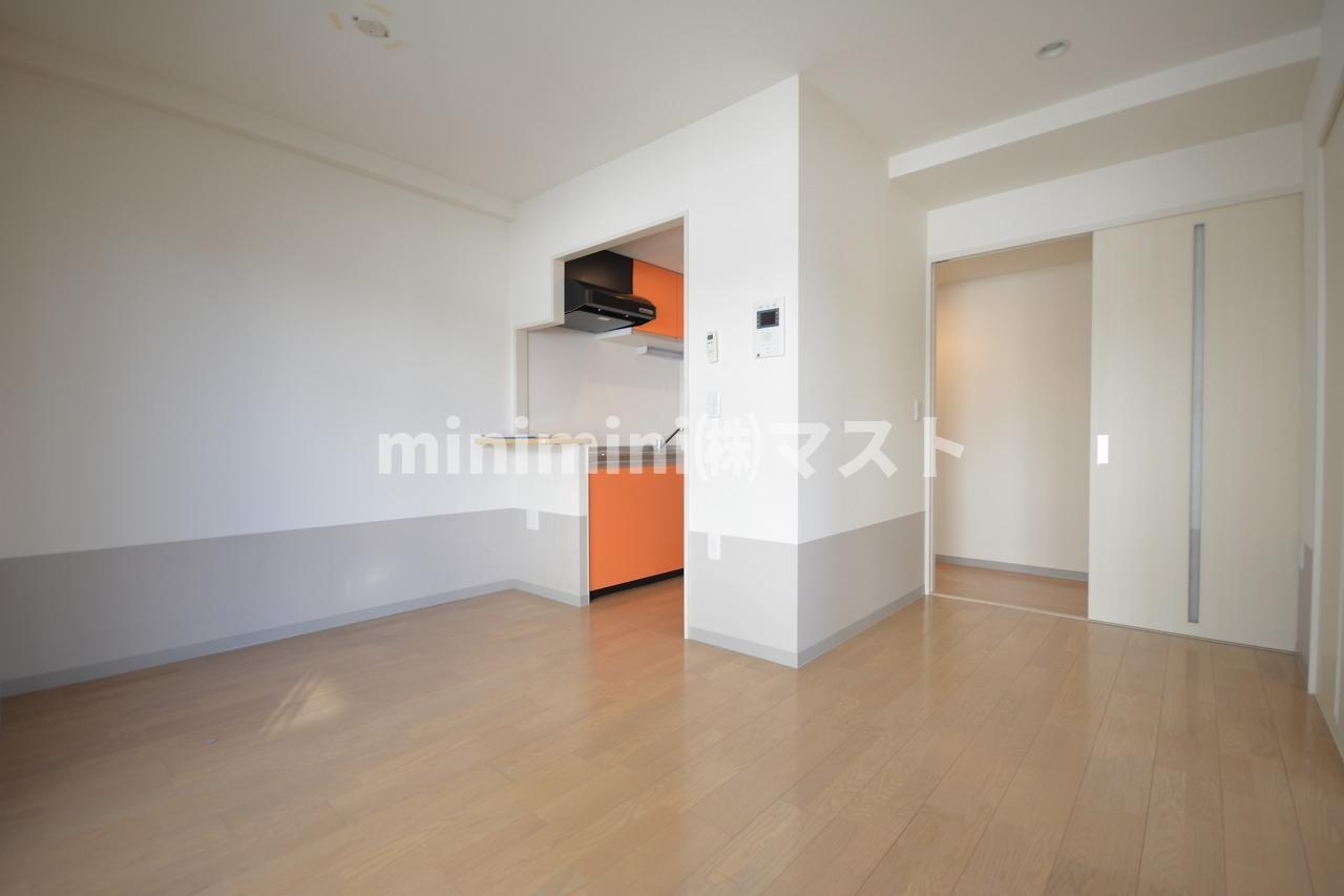 SunSunなんば弐番館の居間・リビング