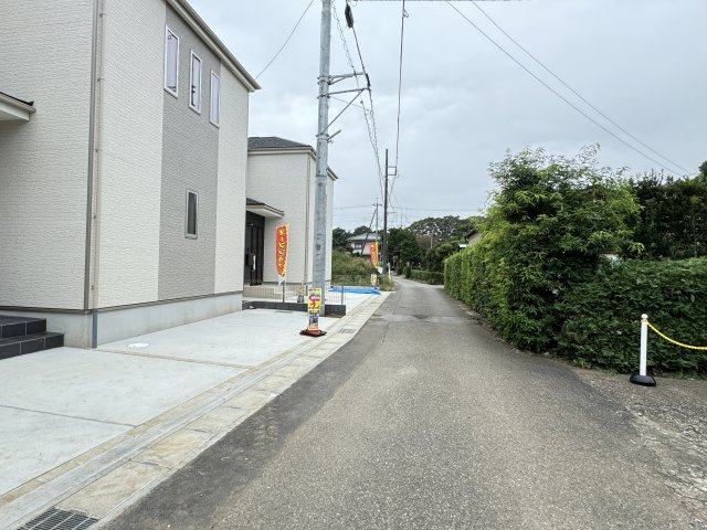 流山市南新築戸建（初石Ⅳ）の前面道路含む現地写真|北側前面道路