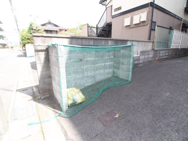 公園マンションのその他共用部分|敷地内ゴミ置場
