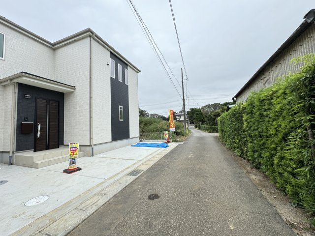 流山市南新築戸建（初石Ⅳ）の前面道路含む現地写真|北側前面道路