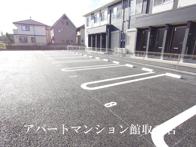 ラビエールの駐車場