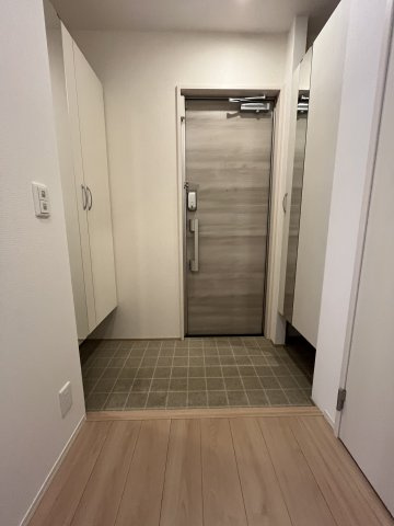 【玄関】サリオス庚午北 