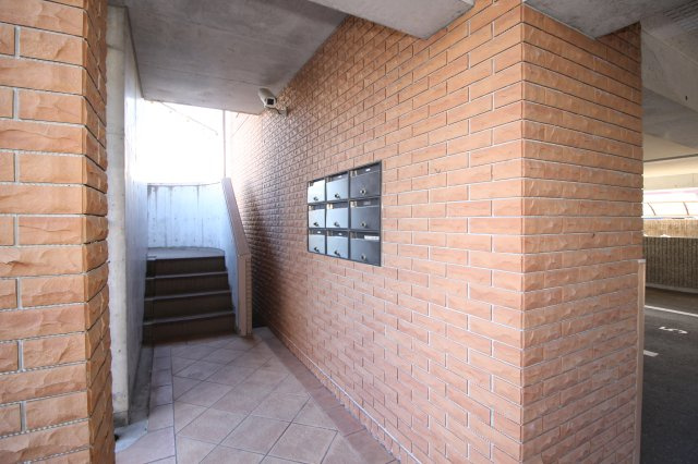 オリーブ新本町のエントランス